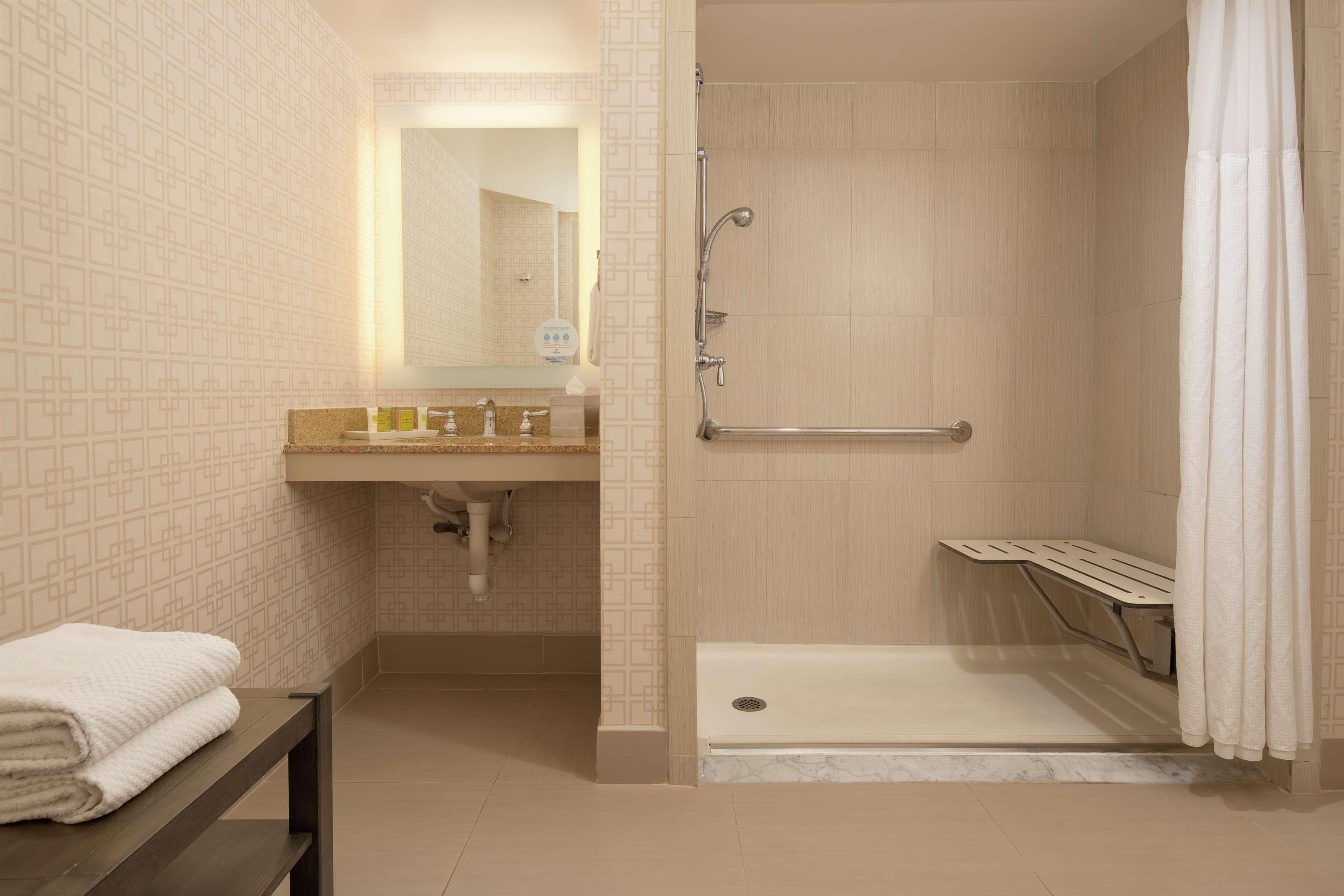 Hilton Garden Inn San Diego Del Mar Eksteriør billede